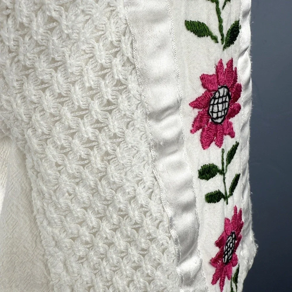 Handmade Embroidered Pink Flowers White Button Up Tank Vest Sleeveless Size‎ M